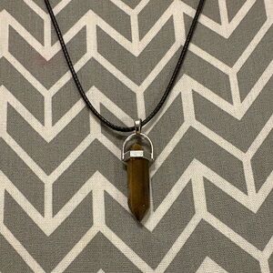 Elegant Brown Pendant Necklace